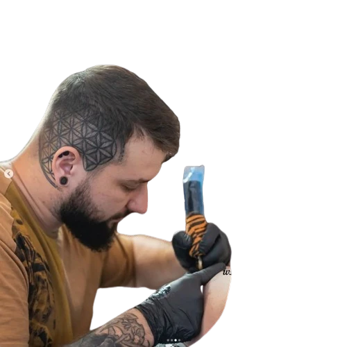Artur, Tattoo Artist